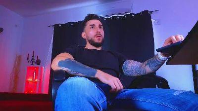 MightyAaronX live cam on Cam4