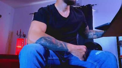 MightyAaronX live cam on Cam4