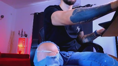 MightyAaronX live cam on Cam4