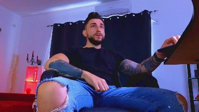MightyAaronX live cam on Cam4