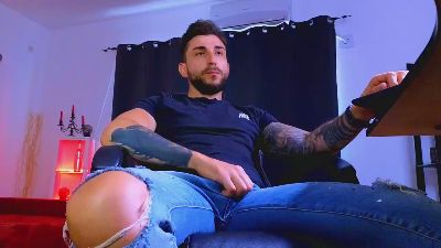 MightyAaronX live cam on Cam4