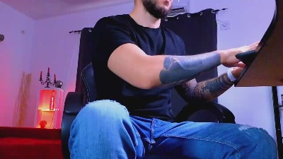 MightyAaronX live cam on Cam4