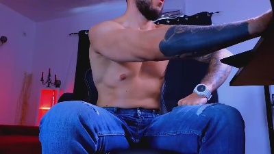 MightyAaronX live cam on Cam4