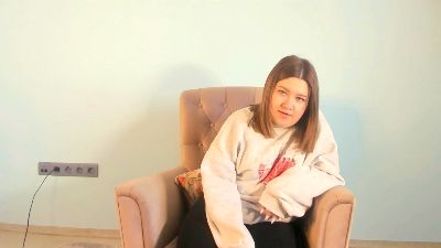 Profile and Statistics for MignonHopp on Cam4