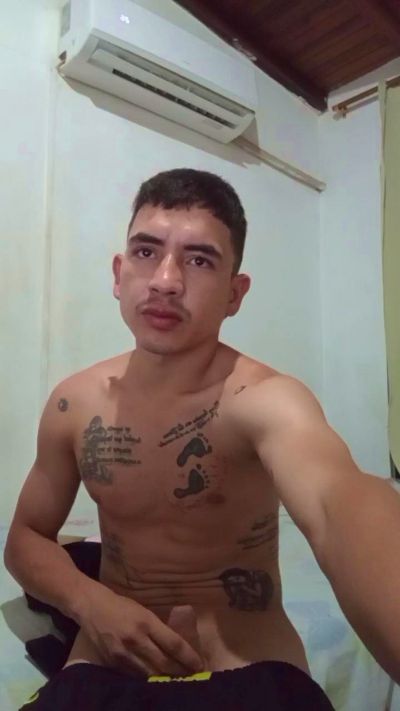 Miguel_19_09 live cam on Cam4
