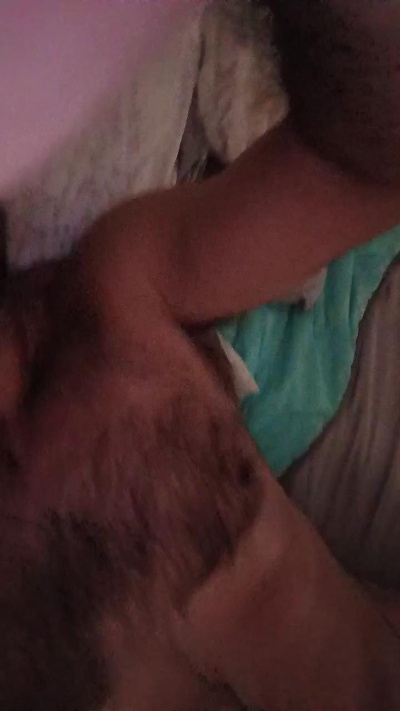 Migueladastl05 live cam on Cam4