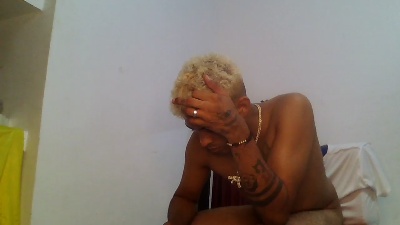 Miguetremendo live cam on Cam4