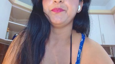 Miia_Rosee_ live cam on Cam4