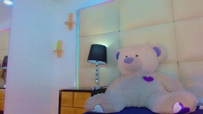 Miiasofiia live cam on Cam4