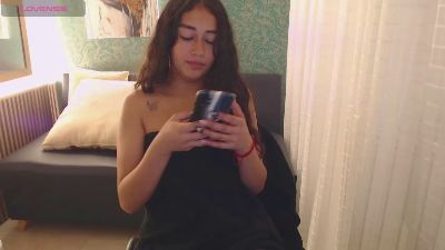Miidnightt_Dess live cam on Cam4