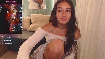 Miidnightt_Dess live cam on Cam4