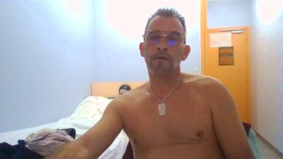 Miikl2 live cam on Cam4
