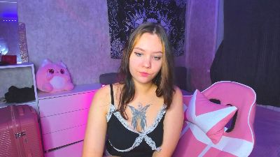 Mika_Moony live cam on Cam4