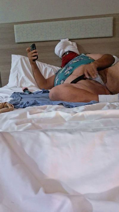 Mike2302radio live cam on Cam4