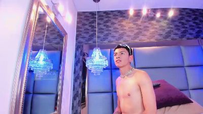 Mike_Hung live cam on Cam4