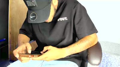 Mikee_scooth live cam on Cam4