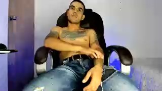 Mikee_scooth live cam on Cam4