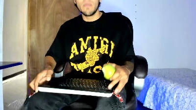 Mikee_scooth live cam on Cam4