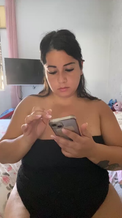 Mikela_ live cam on Cam4