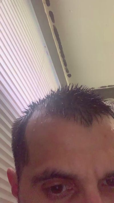 Mikeloz2023 live cam on Cam4