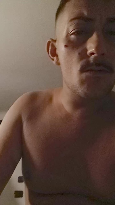 Mikemikegallone live cam on Cam4