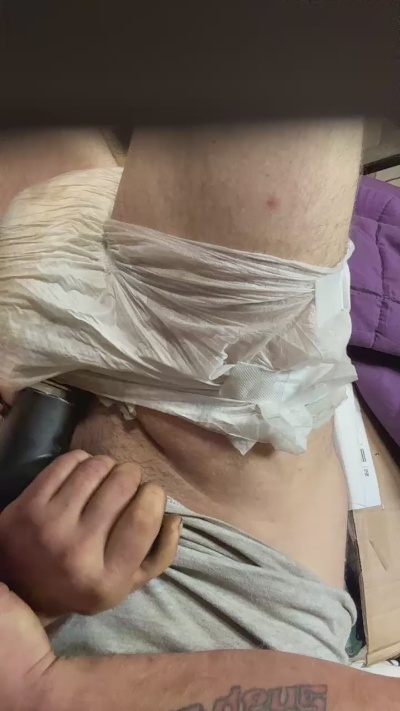 Mikesababy live cam on Cam4