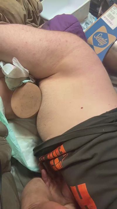 Mikesababy live cam on Cam4