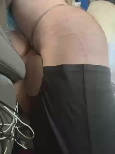 Mikesababy live cam on Cam4