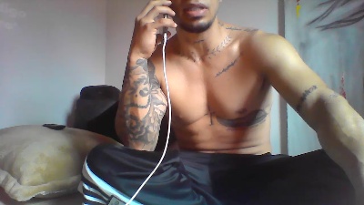 Mikescobar23 live cam on Cam4