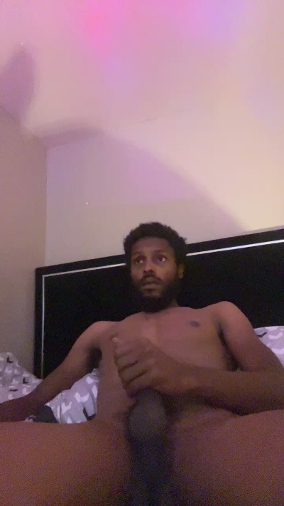 Mikethegrower live cam on Cam4