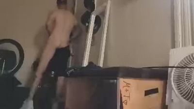 Mikeylikesit777 live cam on Cam4