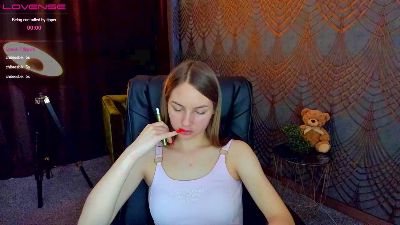 MilaAddams live cam on Cam4