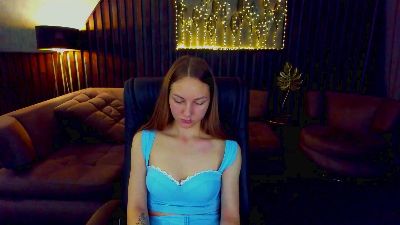 MilaAddams live cam on Cam4