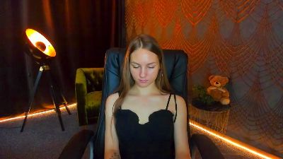 MilaAddams live cam on Cam4