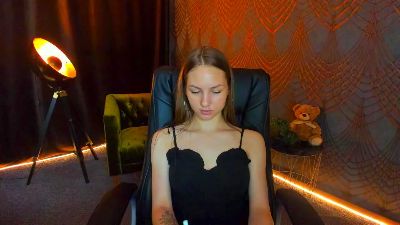 MilaAddams live cam on Cam4