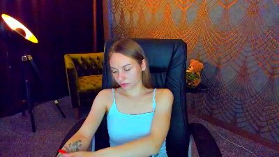 MilaAddams live cam on Cam4