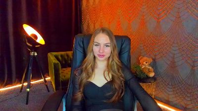 MilaAddams live cam on Cam4