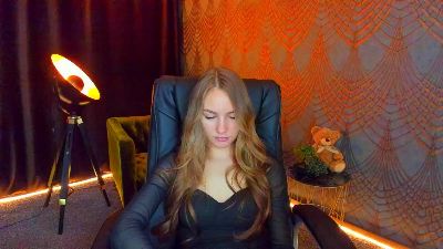 MilaAddams live cam on Cam4