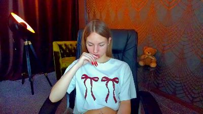 MilaAddams live cam on Cam4