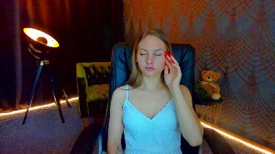 MilaAddams live cam on Cam4