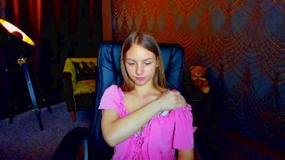 MilaAddams live cam on Cam4