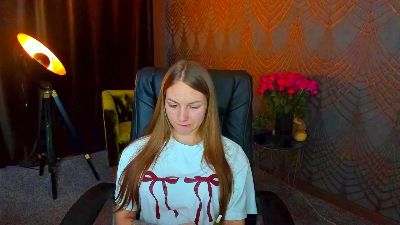 MilaAddams live cam on Cam4