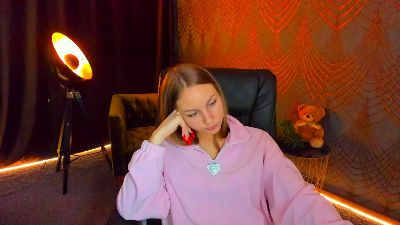 MilaAddams live cam on Cam4