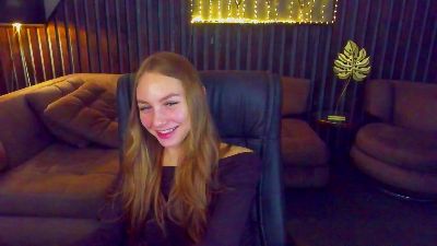 MilaAddams live cam on Cam4