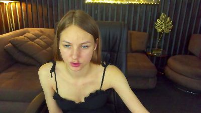 MilaAddams live cam on Cam4