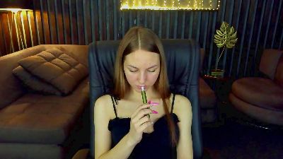 MilaAddams live cam on Cam4