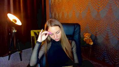 MilaAddams live cam on Cam4