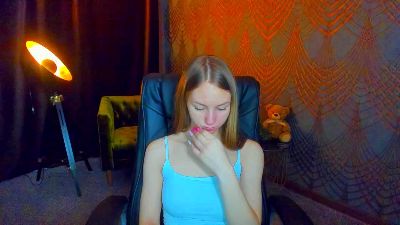 MilaAddams live cam on Cam4