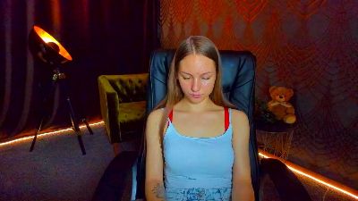 MilaAddams live cam on Cam4