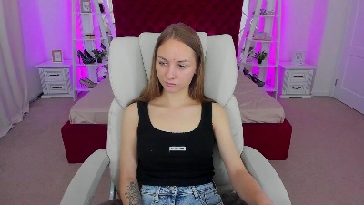 MilaAddams live cam on Cam4